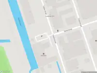 Ambulance met gepaste spoed naar de Fokkerstraat in Schiedam