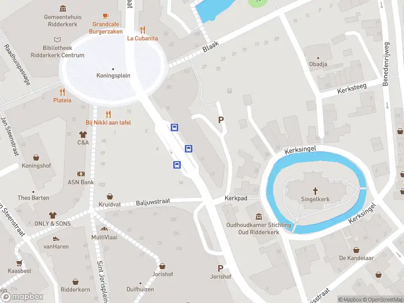 Ambulance met gepaste spoed naar de Schoutstraat in Ridderkerk