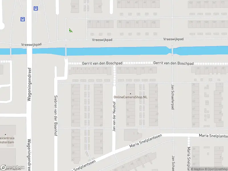 Ambulance met gepaste spoed naar de Jan van der Neuthof in Amsterdam