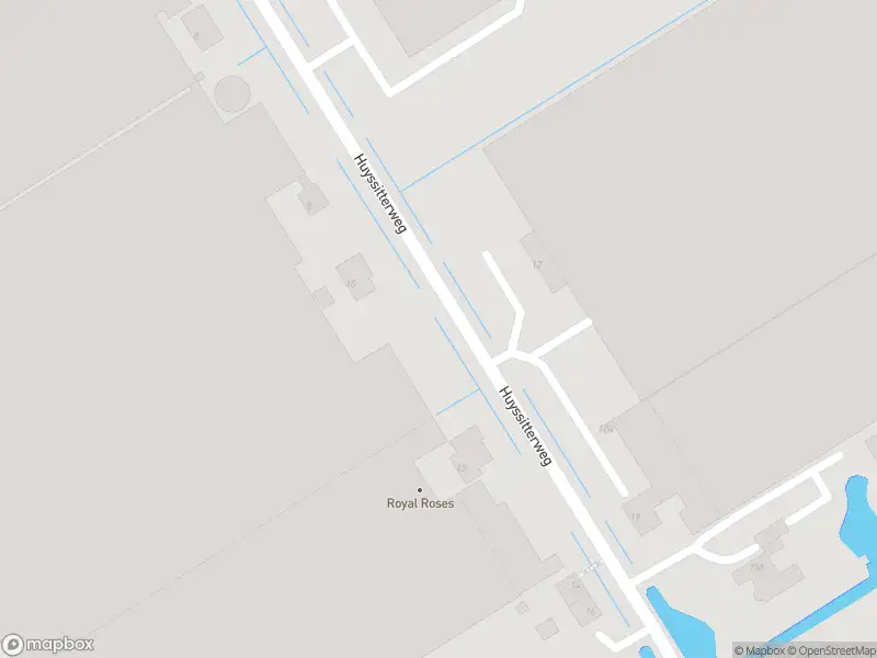 Ambulance met grote spoed naar de Huyssitterweg in Leidschendam