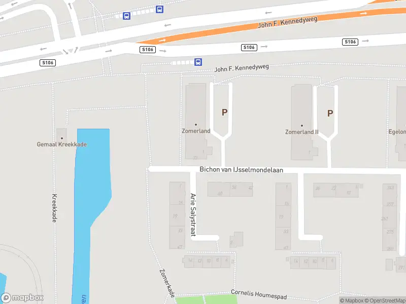 Ambulance met grote spoed naar de Jan Dammassestraat in Rotterdam