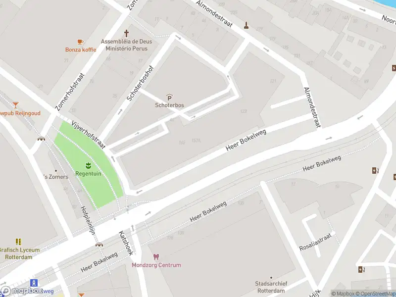 Ambulance met grote spoed naar de Heer Bokelweg in Rotterdam