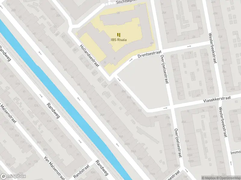 Ambulance met grote spoed naar de Hollandsestraat in Rotterdam