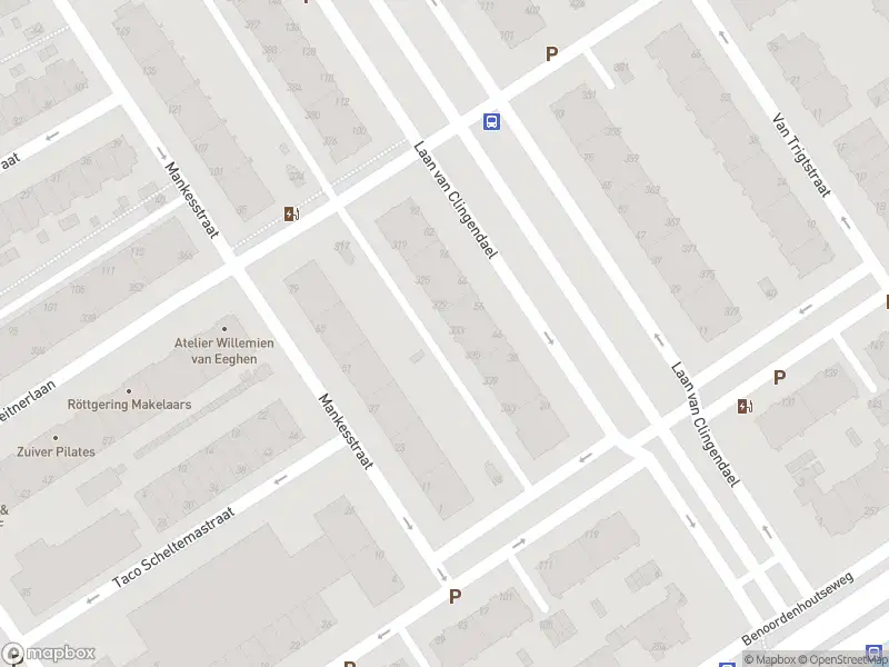 Ambulance met grote spoed naar de Laan van Clingendael in 's-Gravenhage