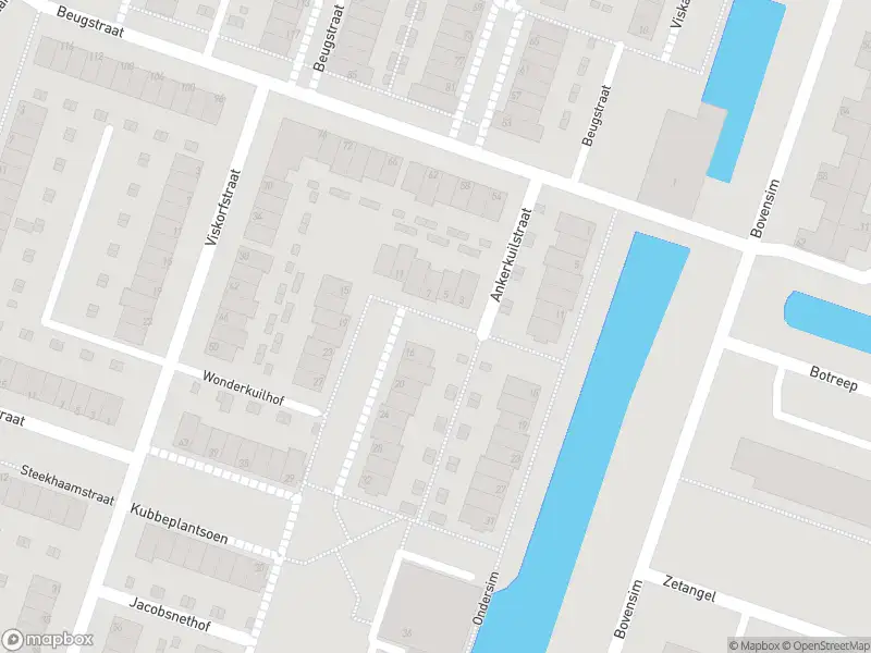 Ambulance met gepaste spoed naar de Zalmzegenpad in Hoogvliet Rotterdam