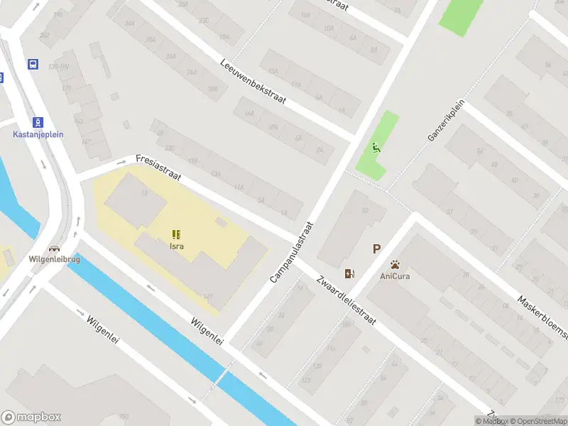 Ambulance met grote spoed naar de Fresiastraat in Rotterdam