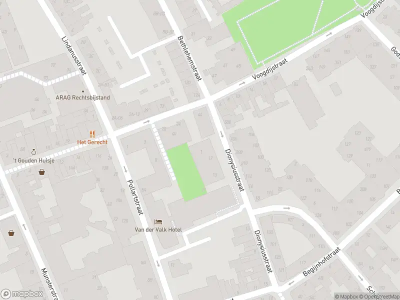 Ambulance met grote spoed naar de Pierre Huyskensplein in Roermond