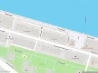 Ambulance met gepaste spoed naar de Oostelijke Handelskade in Amsterdam