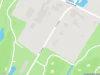 Politie naar de Kruisweg in Vianen vanwege voertuigen te water