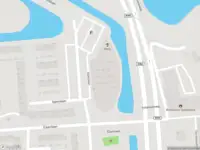 Ambulance met grote spoed naar de Iepenlaan in Spijkenisse