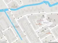 Ambulance met grote spoed naar de Van der Kooistraat in Nieuw-Lekkerland