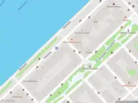 Ambulance met grote spoed naar de Cornelis Trompstraat in Rotterdam