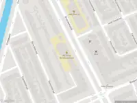 Ambulance met gepaste spoed naar de Brouwersdijk in Dordrecht