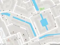 Ambulance met grote spoed naar de Duijvesteijnstraat in Wateringen