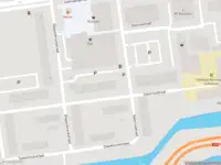 Ambulance met gepaste spoed naar de Obrechtstraat in Schiedam