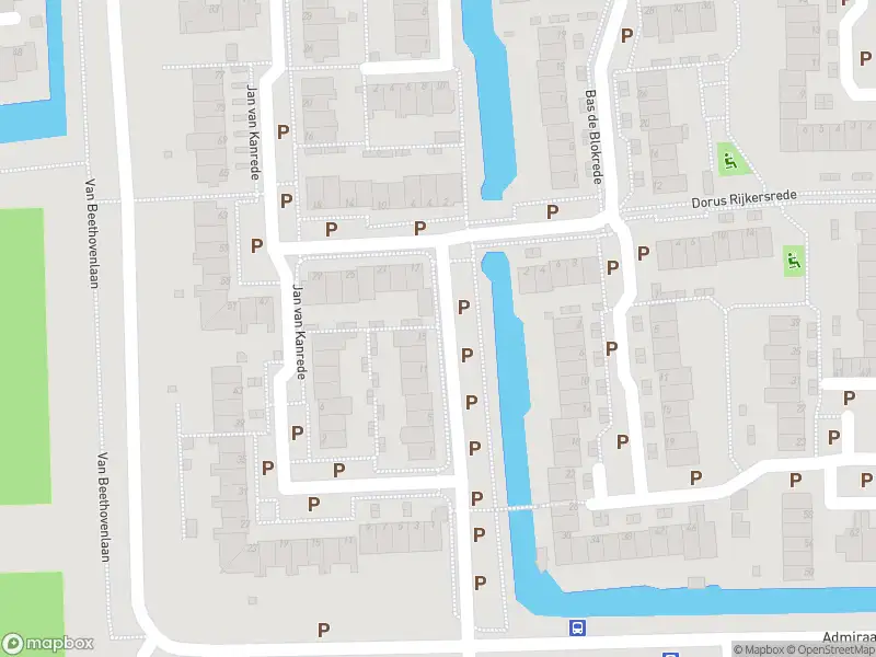 Ambulance met gepaste spoed naar de Arend Brinkmanrede in Capelle aan den IJssel