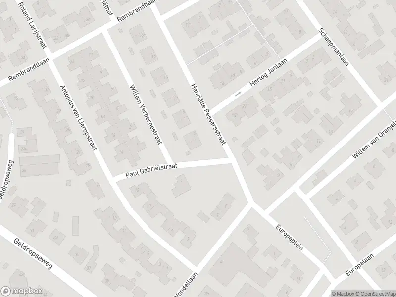 Brandweer met grote spoed naar de Henriëtte Pessersstraat in Heeze vanwege gebouwbrand