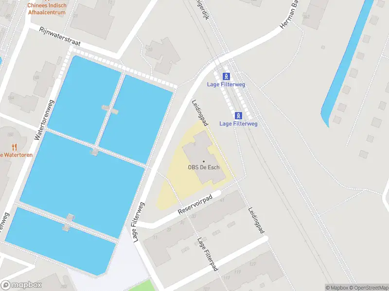 Brandweer met gepaste spoed naar de Lage Filterweg in Rotterdam vanwege een buitenbrand