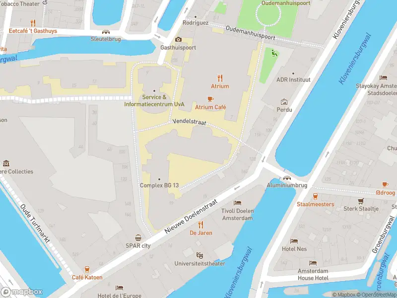 Ambulance met grote spoed naar de Vendelstraat in Amsterdam