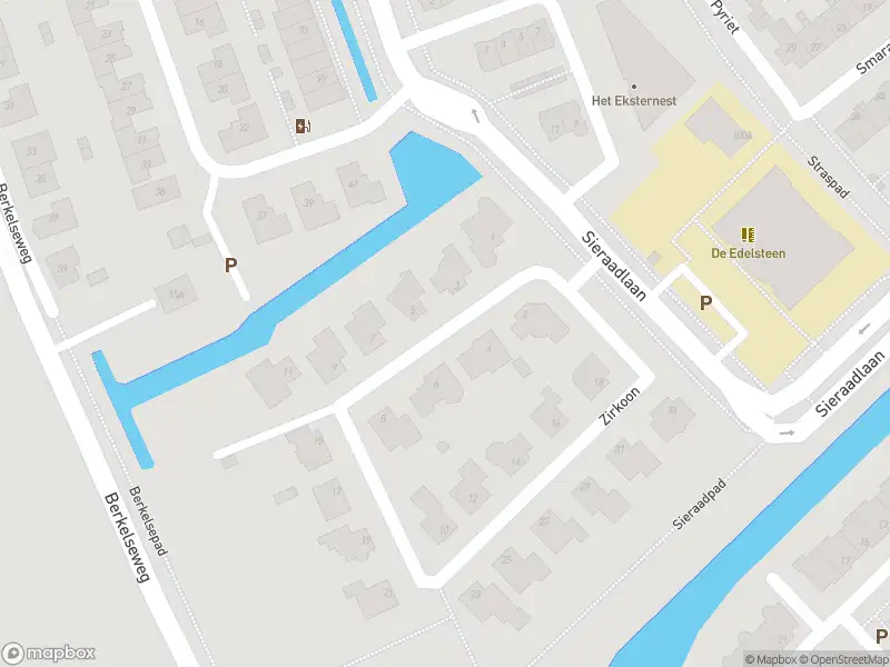 Ambulance met grote spoed naar de Zirkoon in Zoetermeer