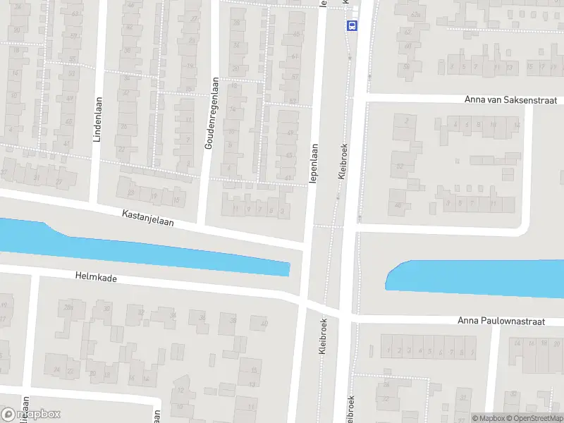 Ambulance met gepaste spoed naar de Kastanjelaan in Castricum