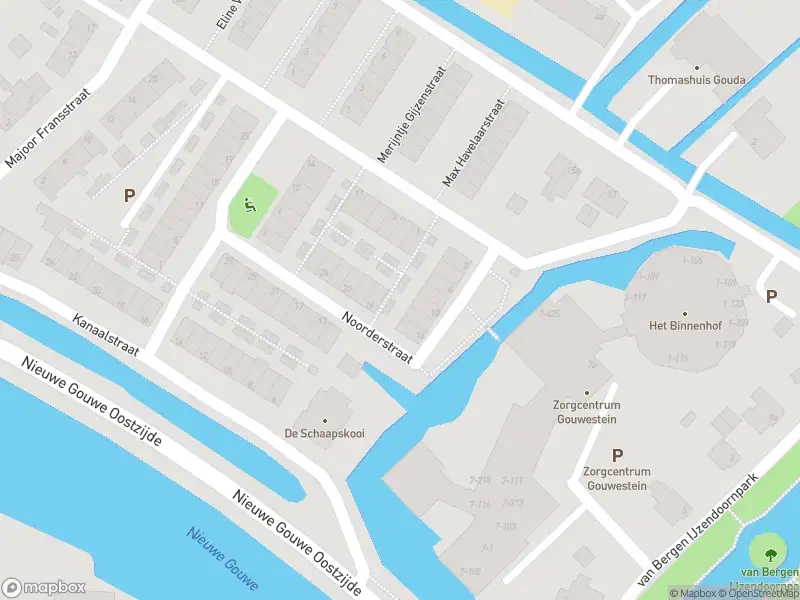 Politie met grote spoed naar de Noorderstraat in Gouda vanwege voertuigen te water