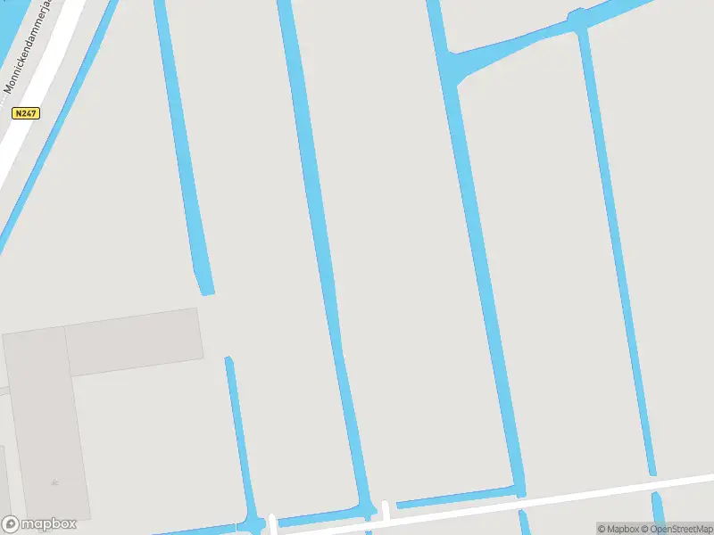 Ambulance naar de Monnickendammerjaagweg in Edam