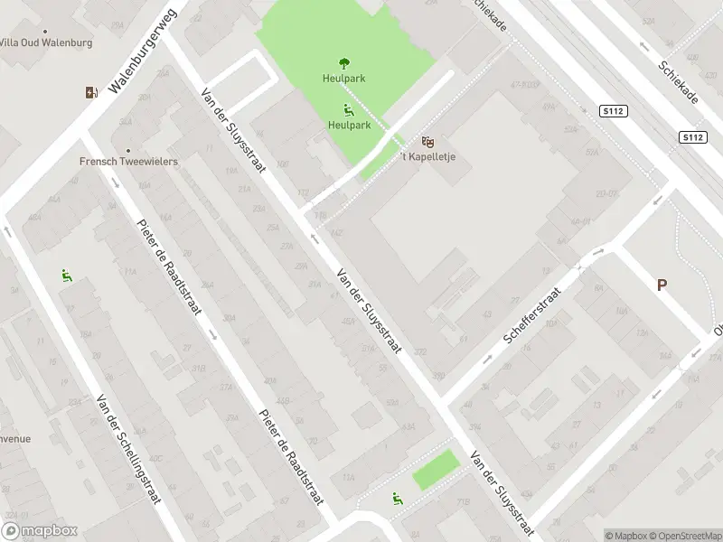 Ambulance met gepaste spoed naar de Van der Sluysstraat in Rotterdam