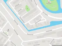 Ambulance met grote spoed naar de Rollemanstraat in Amsterdam