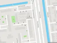 Ambulance met gepaste spoed naar de Albert van Raalteplein in Schiedam