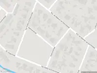 Brandweer en politie met grote spoed naar de Vaartweg in Wilhelminaoord vanwege middelgrote brand