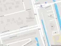 Ambulance met grote spoed naar de Kralingseweg in Rotterdam