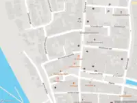 Brandweer met grote spoed naar de Vermaningsteeg in Makkum vanwege reanimatie