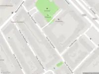 Ambulance met gepaste spoed naar de Van der Sluysstraat in Rotterdam