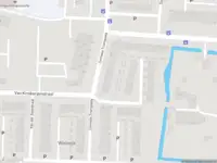 Ambulance met gepaste spoed naar de Cornelis Trompweg in Dordrecht