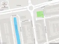 Ambulance met gepaste spoed naar de Delfgaauwstraat in Rotterdam