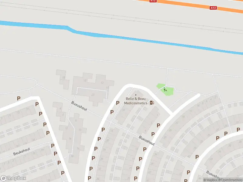 Ambulance met grote spoed naar de Azobéhout in Zoetermeer