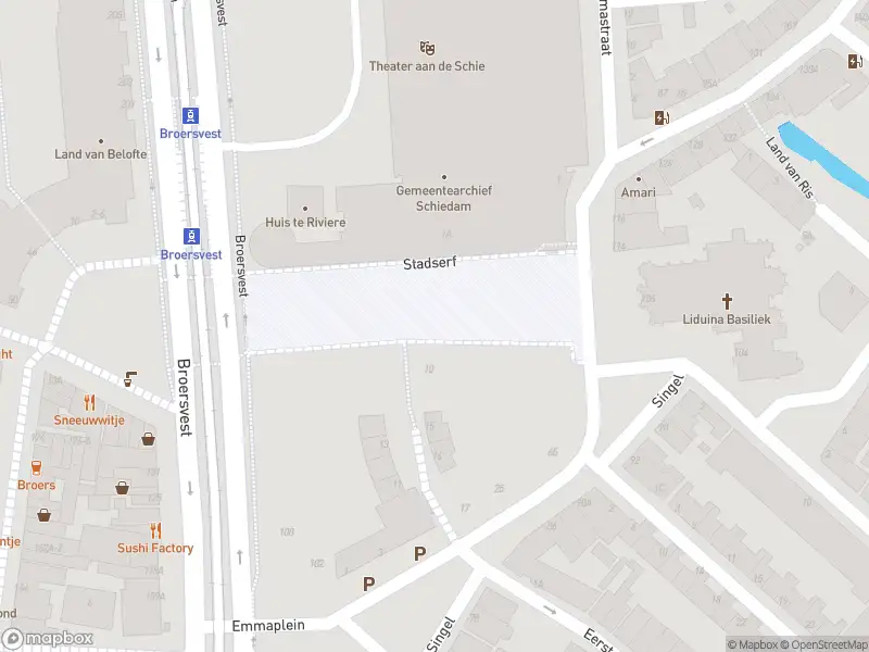 Ambulance met grote spoed naar de Stadserf in Schiedam