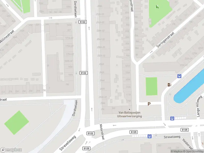 Ambulance met grote spoed naar de Dordtselaan in Rotterdam