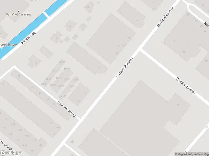 Ambulance met grote spoed naar de Naaldwijkseweg in Wateringen