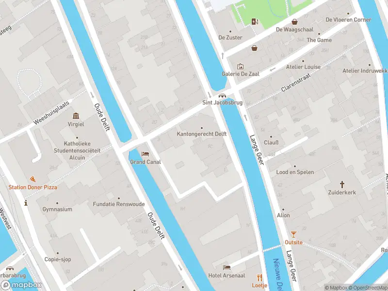 Ambulance met grote spoed naar de Westvest in Delft