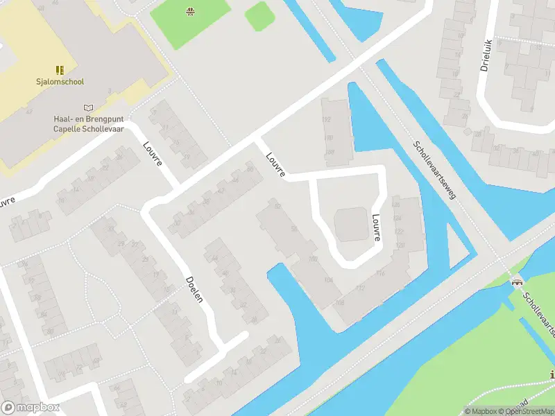 Ambulance met gepaste spoed naar de Louvre in Capelle aan den IJssel