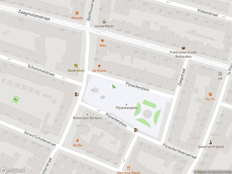 Ambulance met gepaste spoed naar de Pijnackerplein in Rotterdam