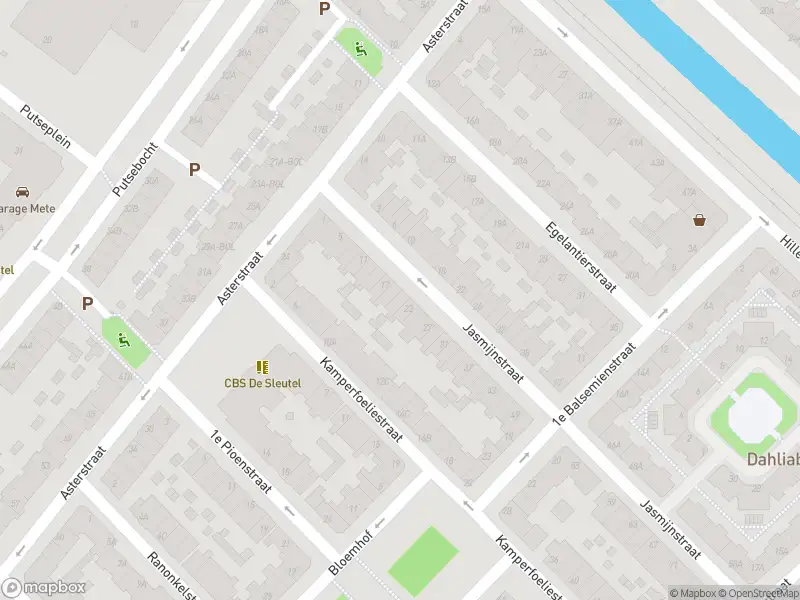 Ambulance met grote spoed naar de Jasmijnstraat in Rotterdam