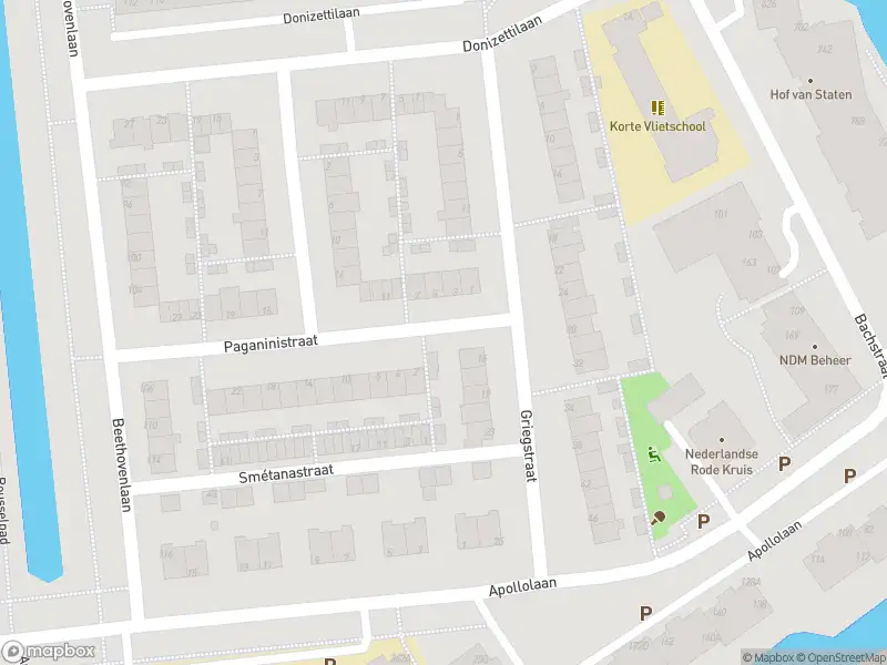 Ambulance met gepaste spoed naar de Paganinistraat in Leiden