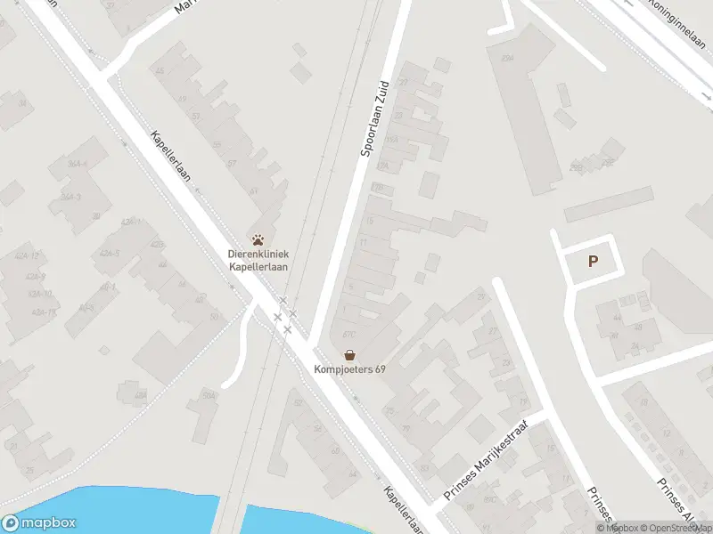 Brandweer met grote spoed naar de Spoorlaan Zuid in Roermond vanwege reanimatie