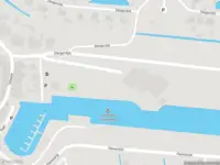 Ambulance met grote spoed naar de Steigerdijk in Ooltgensplaat