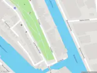 Ambulance met grote spoed naar de Tuinlaan in Schiedam