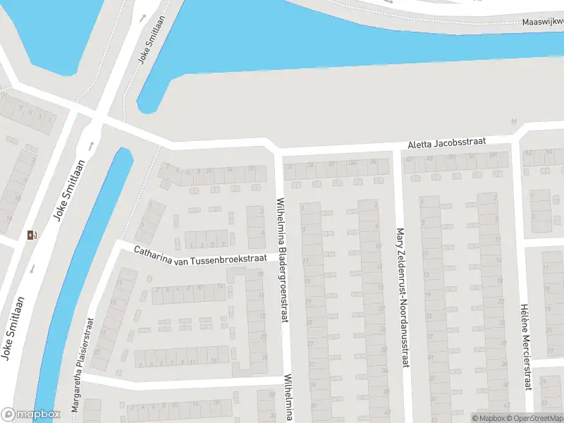 Ambulance met gepaste spoed naar de Wilhelmina Bladergroenstraat in Spijkenisse