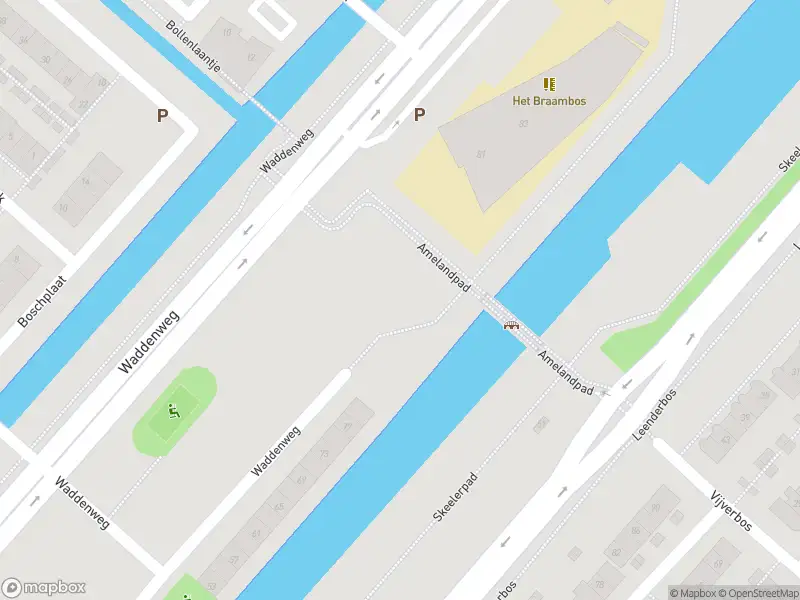 Ambulance met gepaste spoed naar de Waddenweg in Hoofddorp